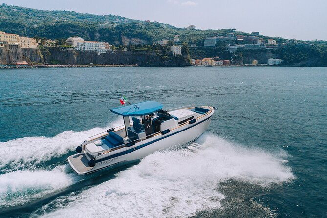 ischia-and-procida-private-yacht-tour-from-sorrento