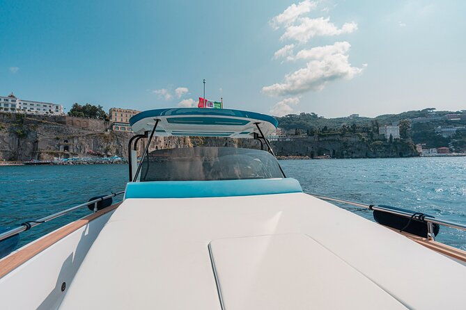 ischia-and-procida-private-yacht-tour-from-sorrento