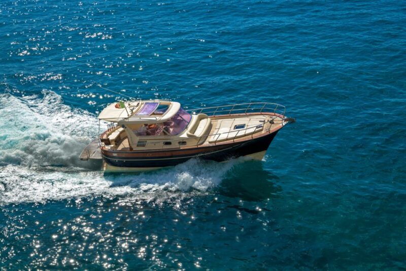 ischia-private-boat-tour-on-board-of-a-luxury-boat