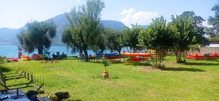 iseo-lake-rental-of-kayaks-in-pilzone-di-iseo