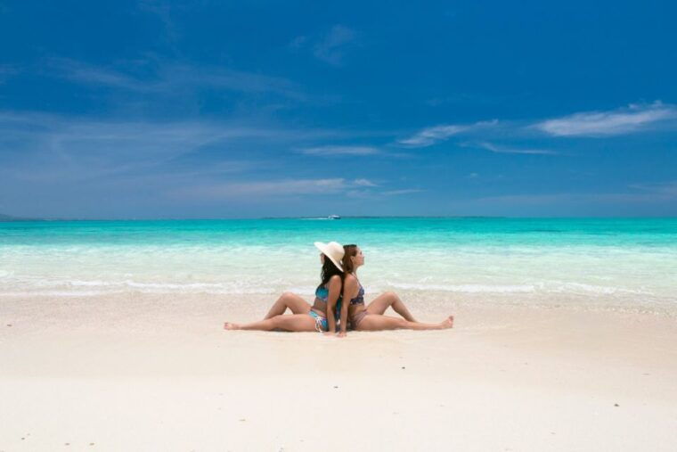 ishigaki-island-boat-snorkeling-tour-at-phantom-island