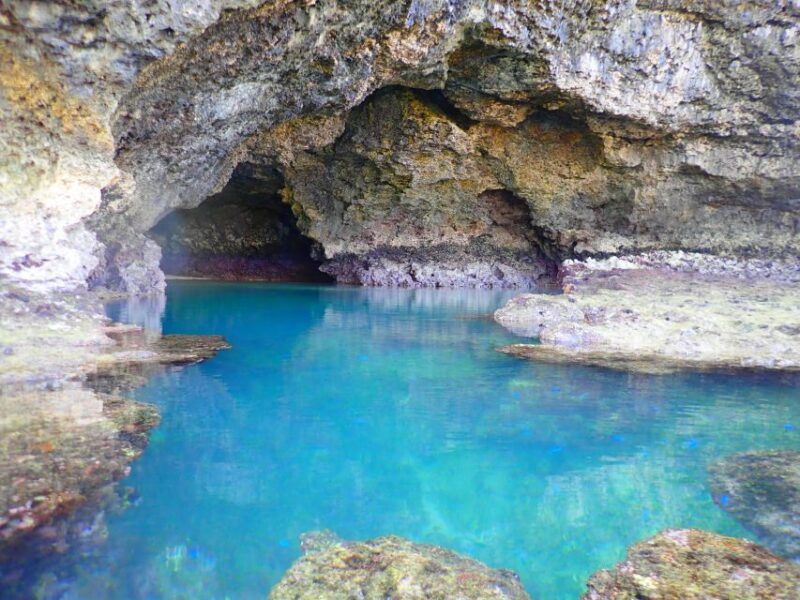 ishigaki-island-sup-kayaking-and-snorkeling-at-blue-cave