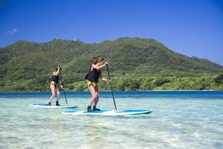 ishigaki-island-sup-or-kayaking-experience-at-kabira-bay