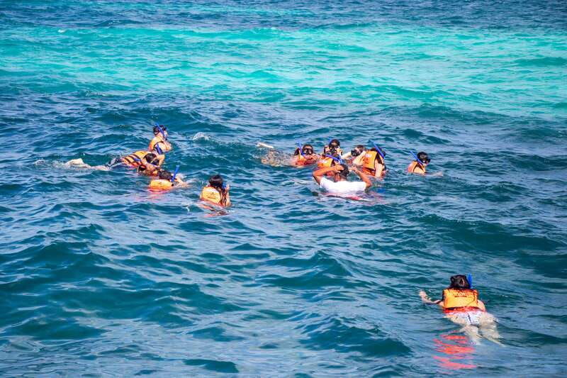 isla-mujeres-catamaran-snorkel-buffet-lunch-only-ticket