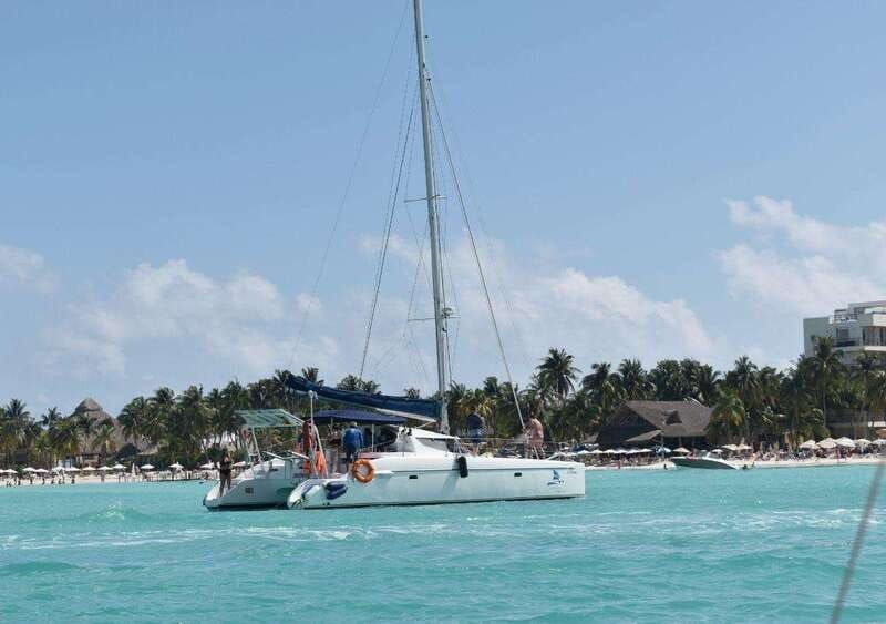 isla-mujeres-catamaran-tour-with-snorkel-buffet-and-drinks