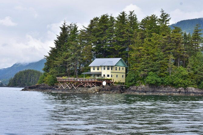 island-discovery-kayak-paddle-in-sitka-alaska