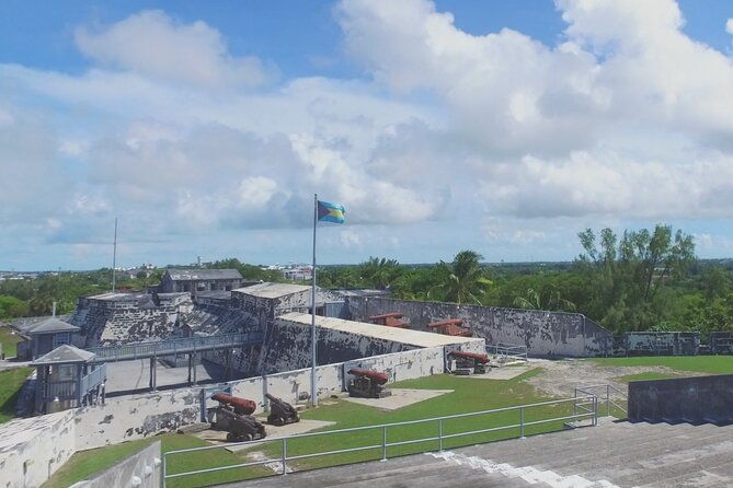 island-historical-and-landmark-nassau-bahamas-tour