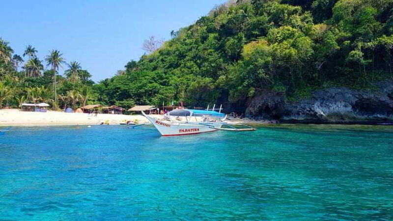island-hoping-puerto-galera