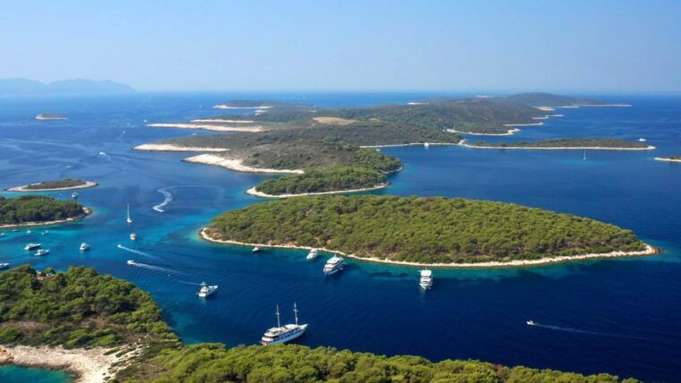 island-hvar-pakleni-islands-private-speedboat-tour