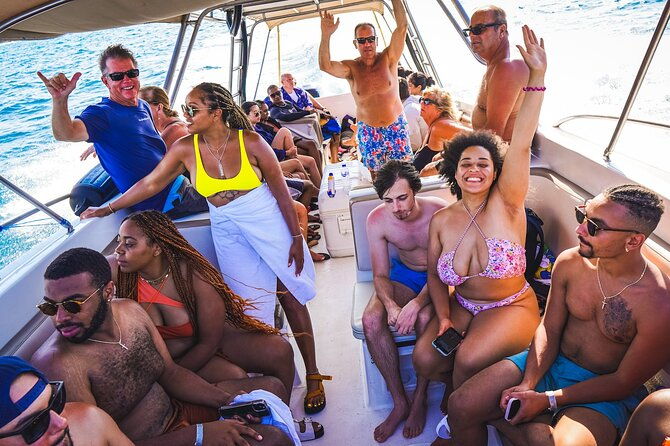 island-tour-3-beach-clubs-around-baru-rosario-and-bomba
