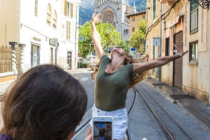island-tour-with-train-tram-boat-and-bus-from-cala-millor