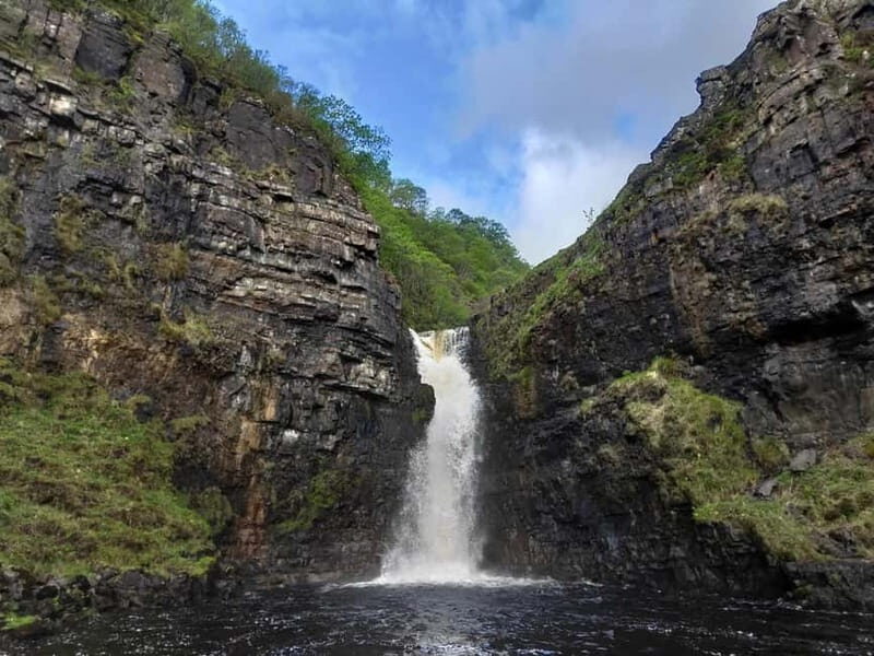 Isle of Skye: Sightseeing Highlights Minibus Tour - Authentic Experiences and Guide Insights