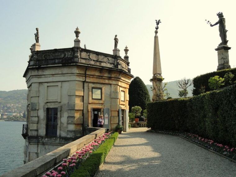 isola-dei-pescatori-and-isola-bella-hop-on-hop-off-boat