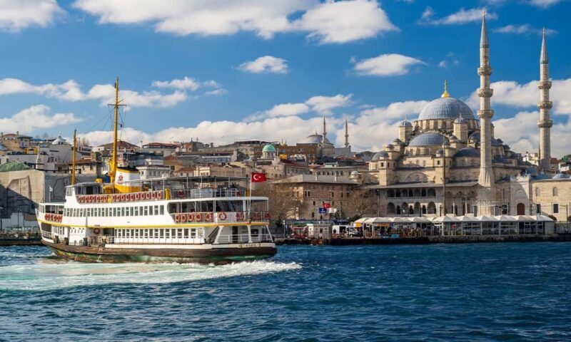 Istanbul: 2 Continents, 1 City: From Europe to Asia Tour - Exploring the Unique Charm of Istanbul on Two Continents