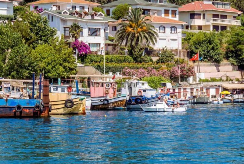 Istanbul 3 Island Cruise with Lunch & Free Time - Key Points