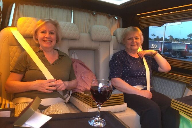 istanbul-airport-luxury-minivan-transfer-meet-transfer