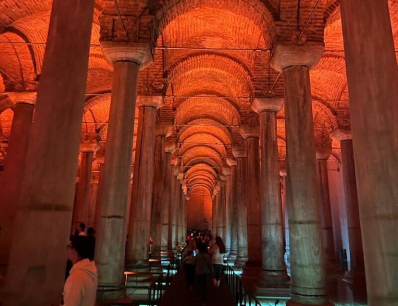istanbul-basilica-cistern-dolmabahce-palace-combo-tour