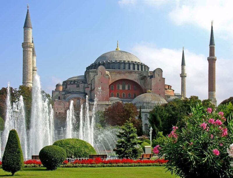 istanbul-blue-mosque-hagia-sofia-topkapi-palace-day-tour