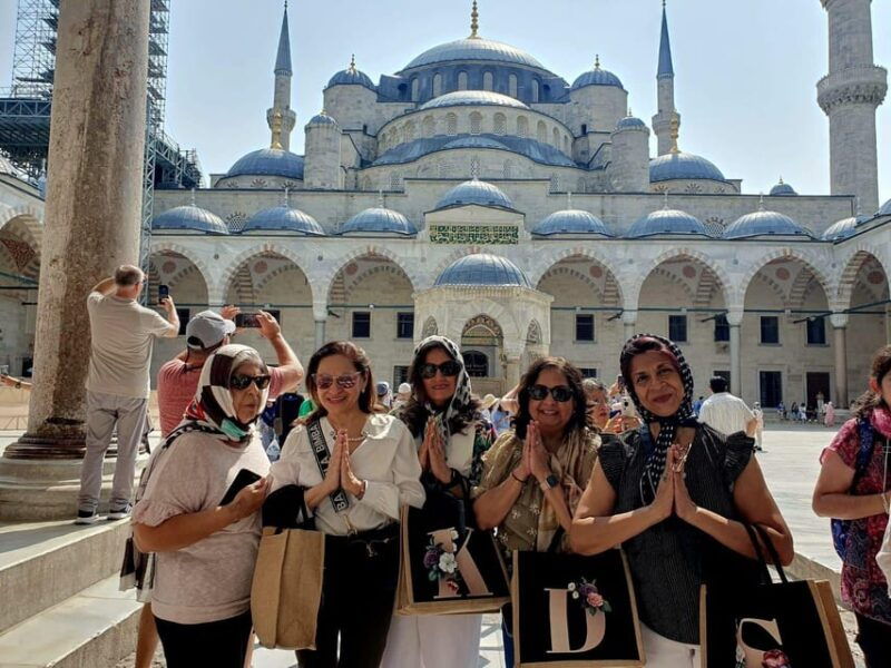 istanbul-blue-mosque-hagia-sophia-and-hippodrome-tour