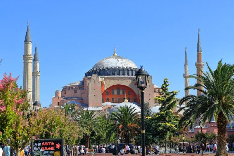 Istanbul: Blue Mosque, Hagia Sophia, Basilica Cistern Tour - Authentic Experiences and Hidden Gems