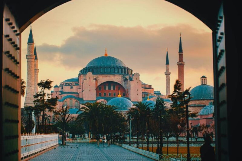 istanbul-blue-mosque-hagia-sophia-basilica-cistern-tour
