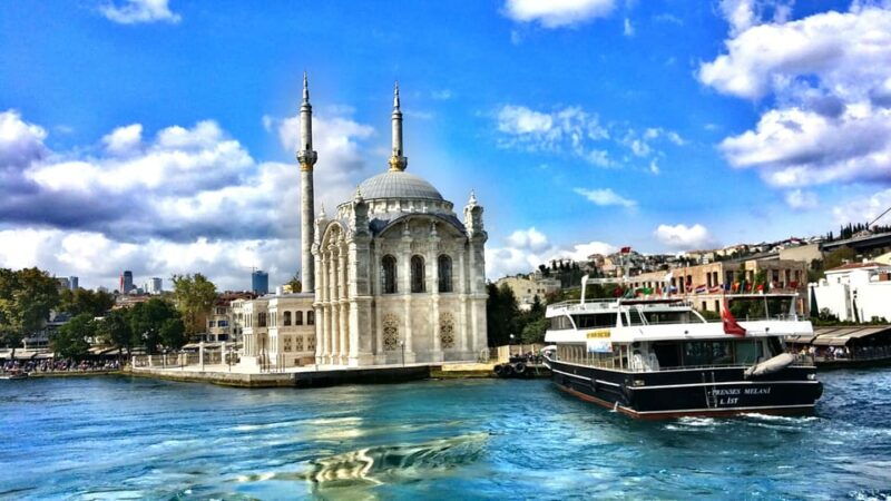 istanbul-bosphorus-and-black-sea-cruise-with-lunch