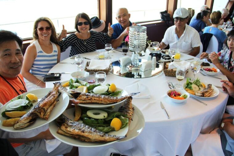 istanbul-bosphorus-and-black-sea-cruise-with-lunch