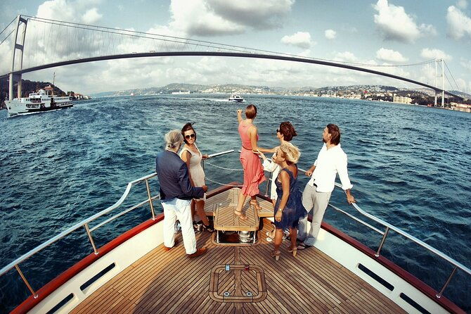 istanbul-bosphorus-boat-cruise-tour-morning-or-sunset