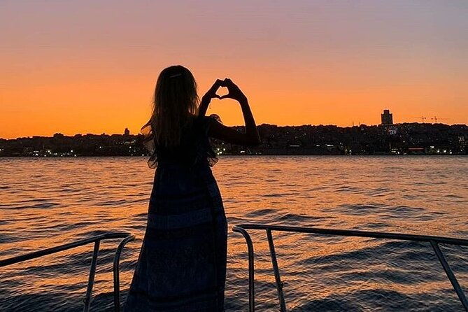 istanbul-bosphorus-boat-tour-and-golden-horn-cruise-day-or-sunset