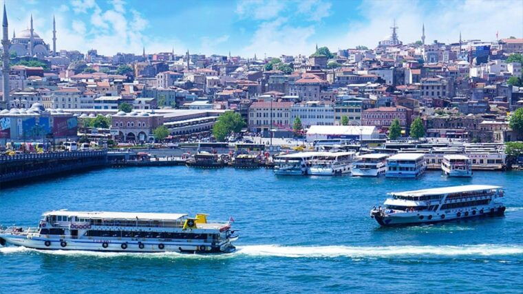 istanbul-bosphorus-cruise-and-bus-tour-with-bazaar-visit