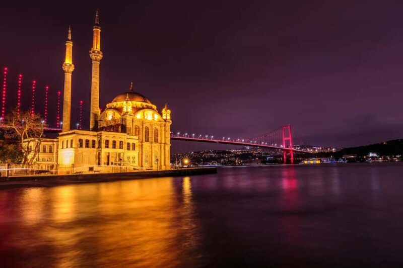 Istanbul: Bosphorus Cruise By Night - A Closer Look at the Istanbul Bosphorus by Night