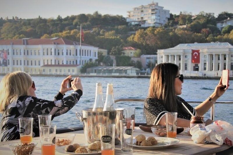istanbul-bosphorus-cruise-on-a-private-luxury-yacht