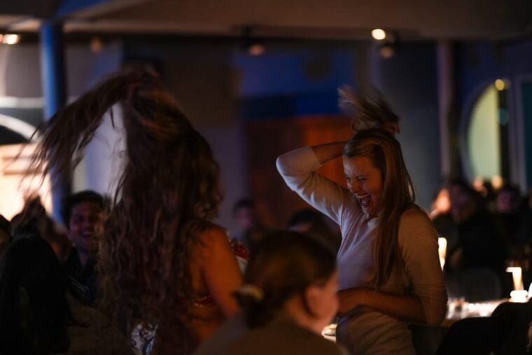 istanbul-bosphorus-cruise-with-dinner-show