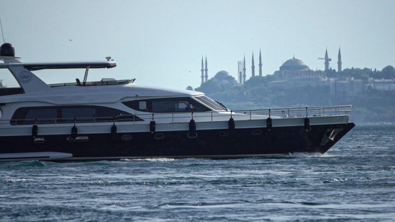 istanbul-bosphorus-cruise-with-stopover-on-the-asian-side