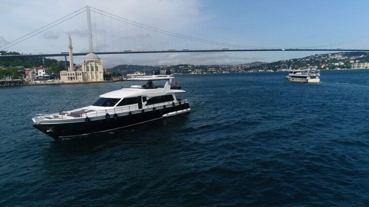 istanbul-bosphorus-cruise-with-stopover-on-the-asian-side