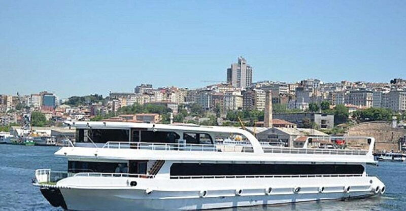 istanbul-bosphorus-dinner-cruise-entertainment-hotel-pickup