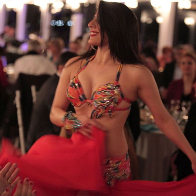 istanbul-bosphorus-dinner-cruise-entertainment-hotel-pickup