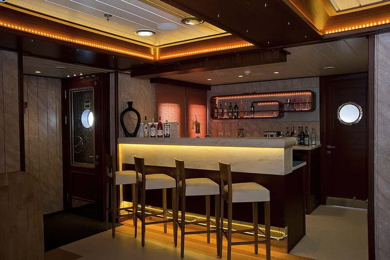 Istanbul: Bosphorus Dinner Cruise & Turkish Night Show - Who Is This Tour Best For?