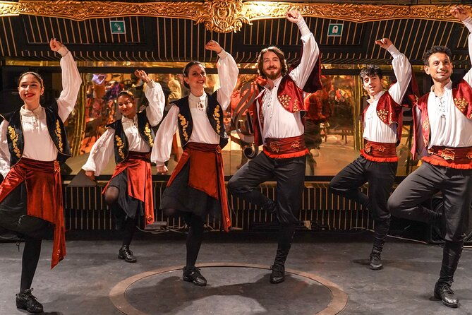 istanbul-bosphorus-dinner-cruise-turkish-night-with-private-table