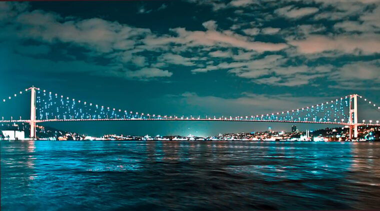 istanbul-bosphorus-dinner-cruise-with-hotel-transfers