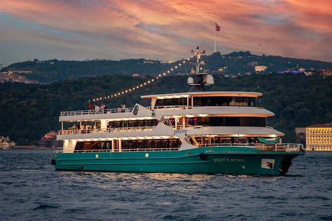 istanbul-bosphorus-dinner-cruise-with-traditional-turkish-show