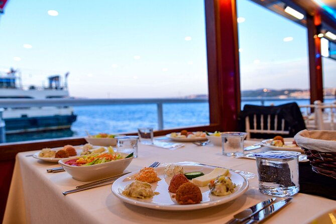 istanbul-bosphorus-dinner-cruise-with-traditional-turkish-show