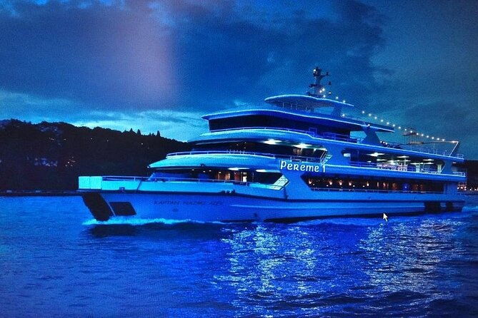 istanbul-bosphorus-dinner-cruise-with-turkish-night-show