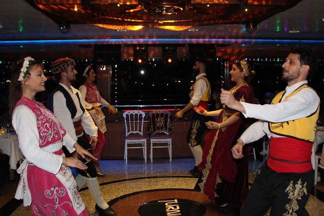 istanbul-bosphorus-dinner-cruise-with-turkish-show