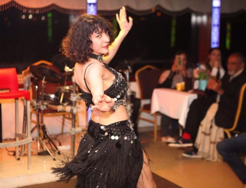 istanbul-bosphorus-evening-dinner-cruise-with-entertainment