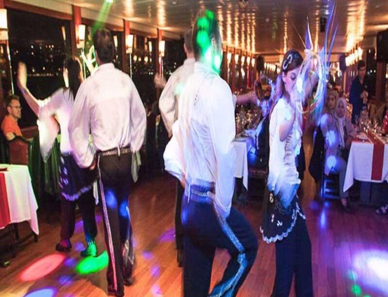 istanbul-bosphorus-evening-dinner-cruise-with-entertainment