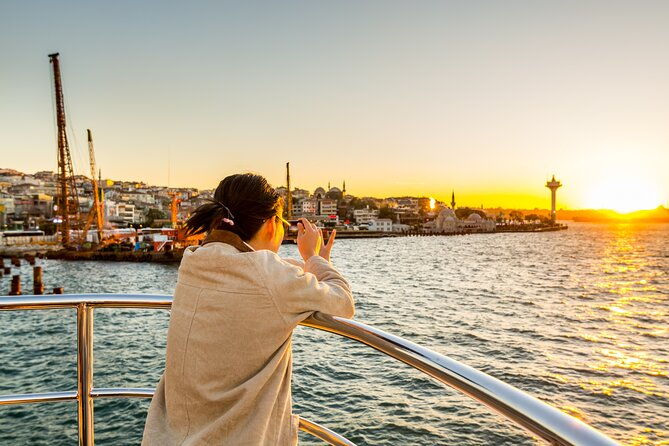 istanbul-bosphorus-guided-sightseeing-cruise