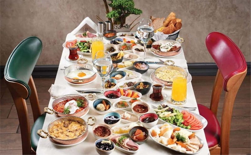 Istanbul: Bosphorus Morning Cruise with Breakfast - Who Will Love This Experience?