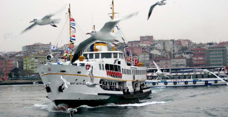 istanbul-bosphorus-morning-cruise-with-breakfast
