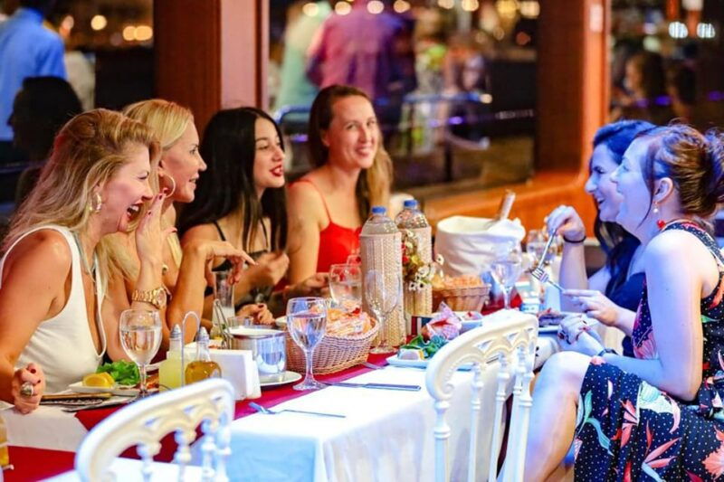 istanbul-bosphorus-night-dinner-cruise-with-private-table